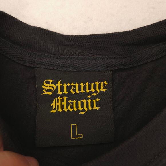 Stranger Magic Short Sleeve Crew Neck Graphic T Shirt Mens Size L Black - Picture 3 of 9